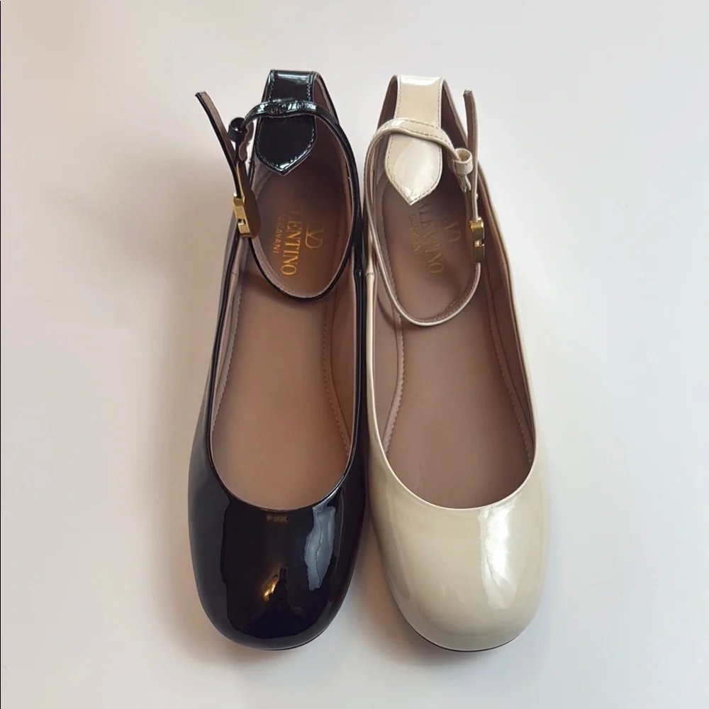 Valentino Garavani Black and Cream Ankle Strap Patent Leather Flats Size 37.5B